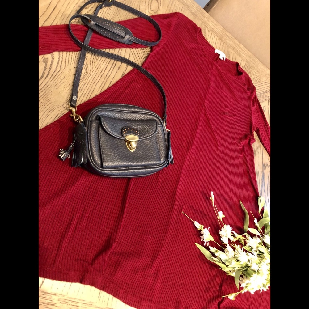 LOVE, FIRE 🔥 LONG SLEEVE BURGUNDY DRESS
